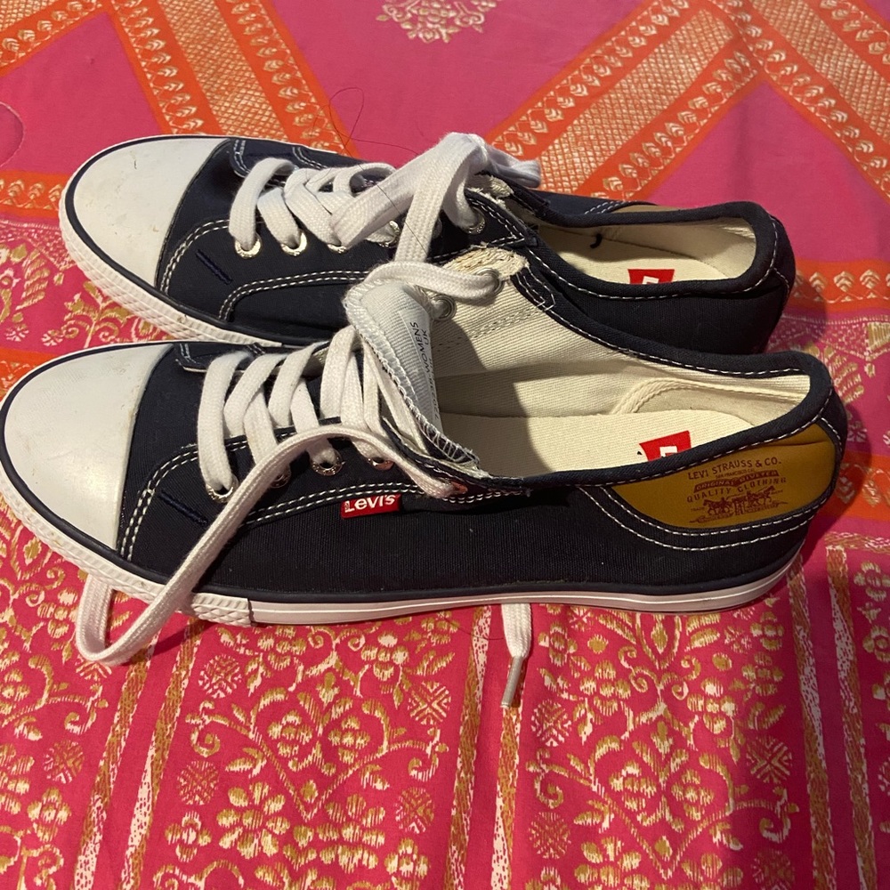 Levi’s sneakers